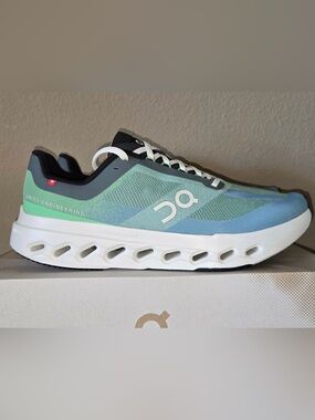 On Cloudsurfer Next Men's Size 10.5 in Honeydew/Ivory BNIB